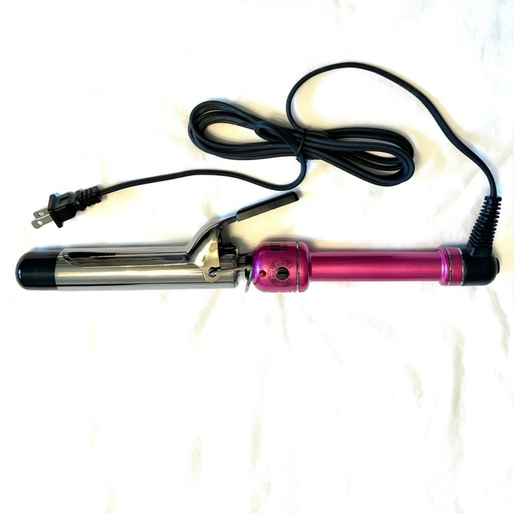 NWOT Hot Tools Professional Titanium/Pink Spring Clamp 1 1/4” Curling Iron